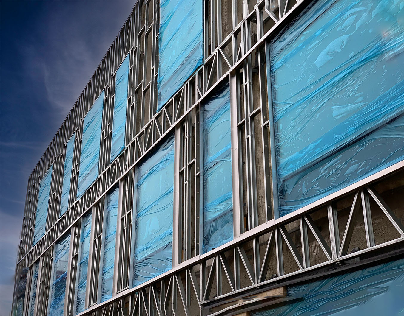 Prodateks facadesystem opbygget på Brande Skole inden facadebeklædning.